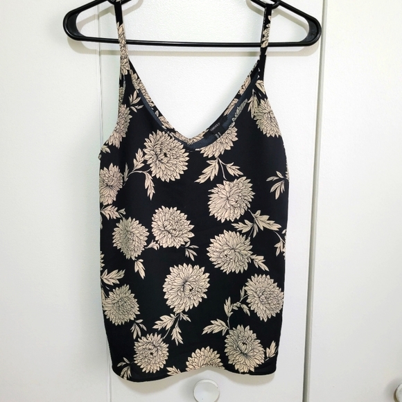 Forever 21 camisole with flowers. Size medium - Picture 1 of 7